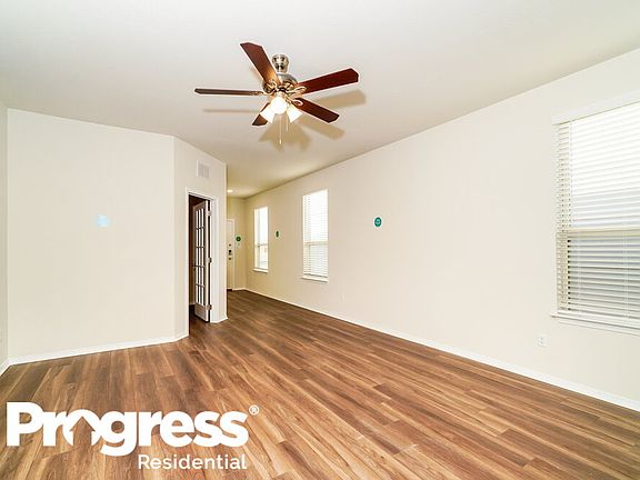 4th image of 139 Cobb Branch Dr