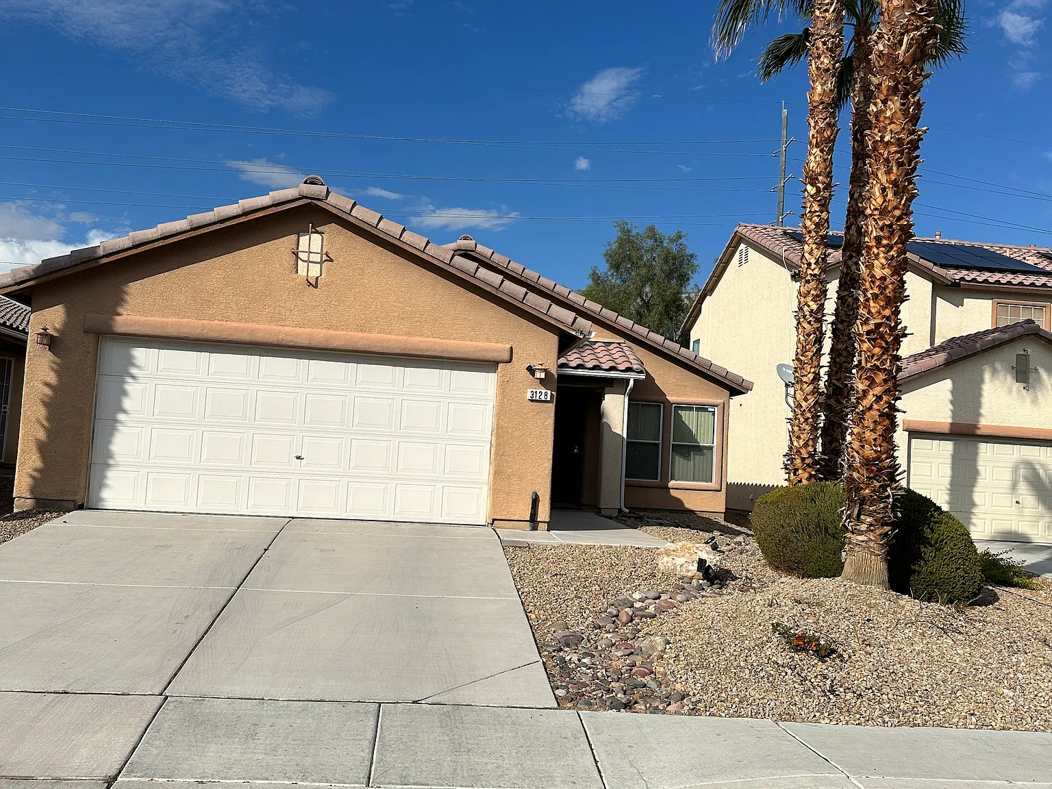 3 bed, 1396 sqft, $1,695 — Photo 1