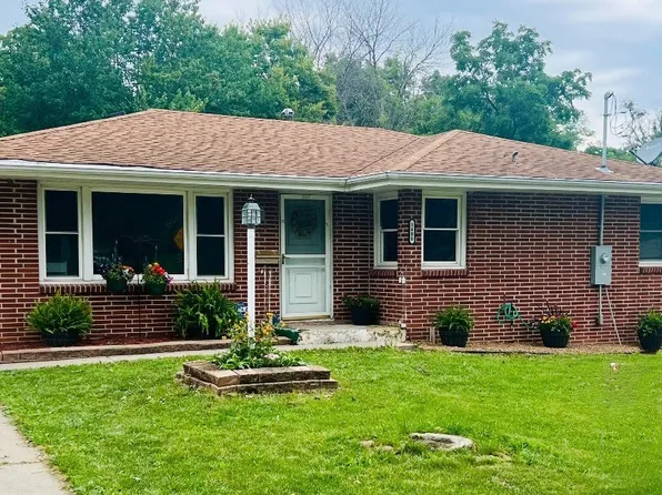 3400 Fairlane Dr, Des Moines, IA 50315