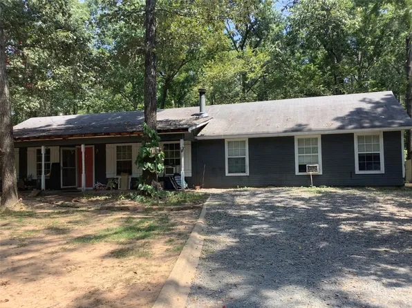 2130 Twin Lake Dr, Benton, LA 71006