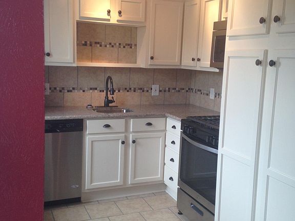 2nd image of 675 N 5th St APT Loft