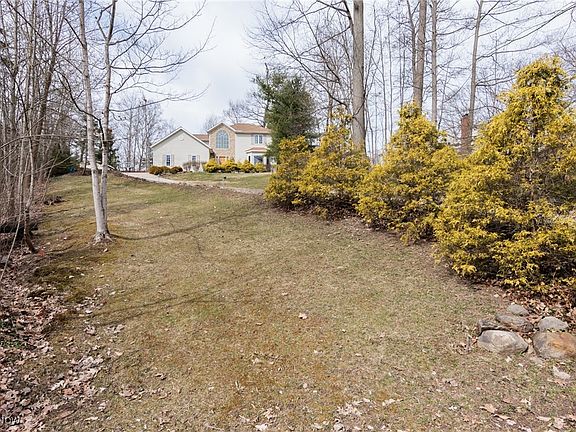 3rd image of 38021 Dodds Hill Dr