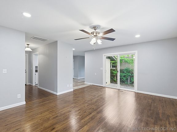 5th image of 135 W Mill Ave