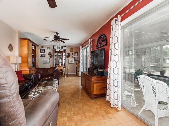 5th image of 4101 Lake Cir N