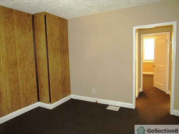 3rd image of 2917 Yorkway