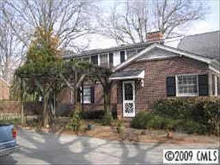 3rd image of 1316 Park Ln