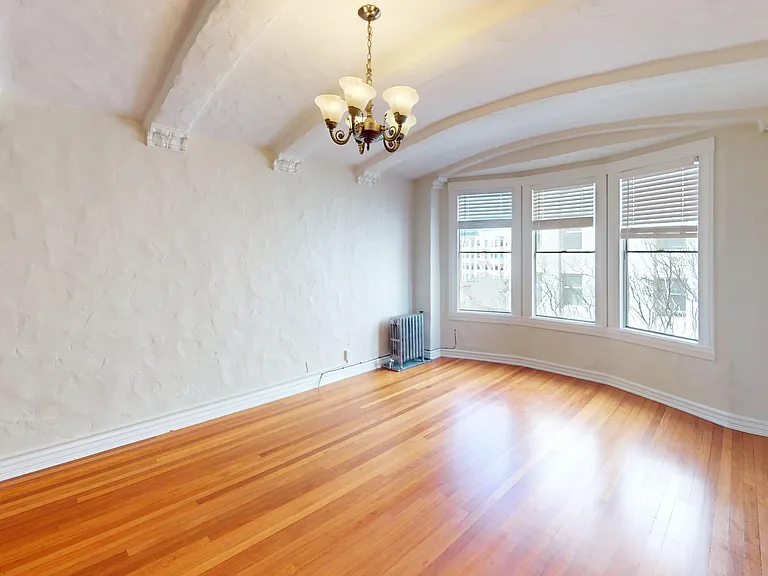 601 O'Farrell Street — Photo 1