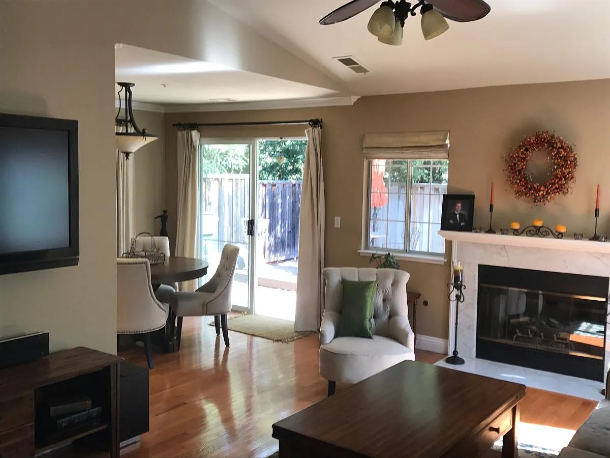 437 Kensington Cmn photo 1