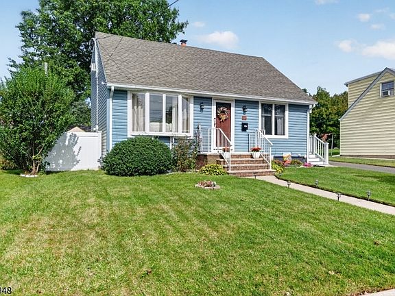 2nd image of 50 Maple Hill Rd