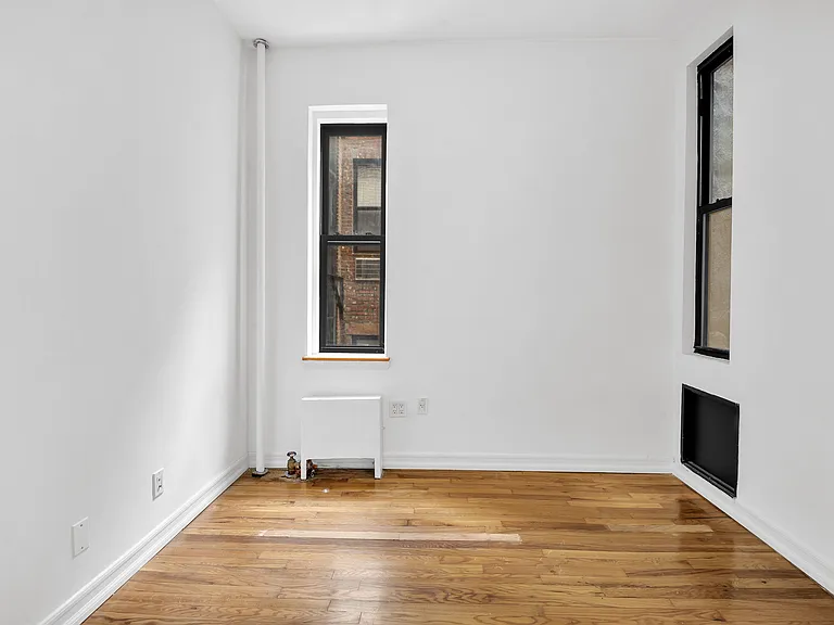 237 E 88th St #302 — Photo 10