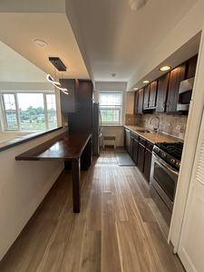 220 Pelham Rd APT 5E, New Rochelle, NY, 10805