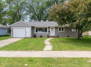 967 Hunt Ave, Neenah, WI 54956