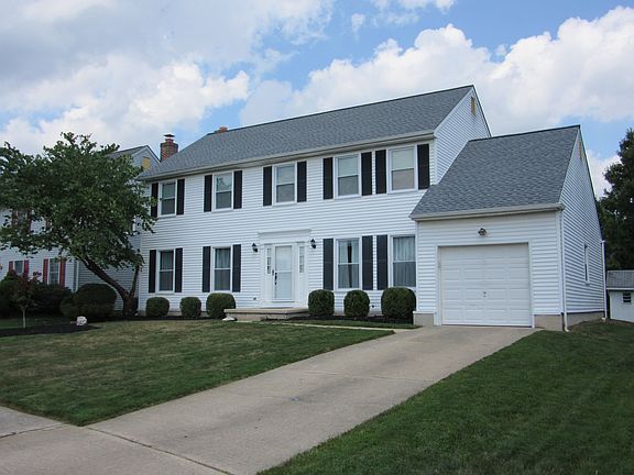 4th image of 121 Aspen Dr