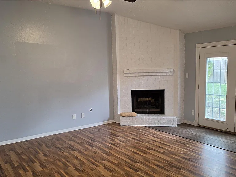 1502 Sudbury Dr — Photo 1