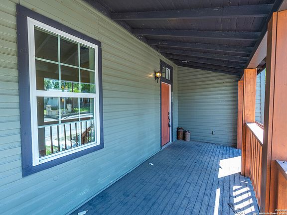 4th image of 1515 E Carson