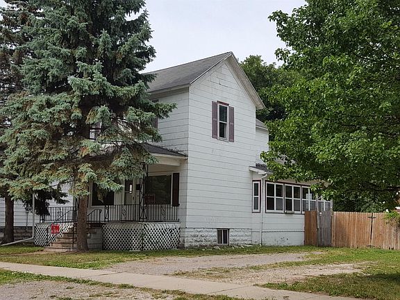 2nd image of 205 N Chilson St