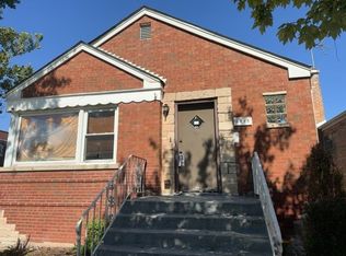 6445 26th St, Berwyn, IL 60402