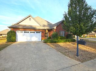 246 Creekside Ln, Pelham, AL 35124