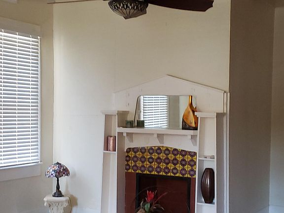 4th image of 203 Carolina St APT 1
