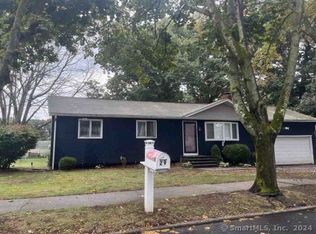 29 Mountain Top Ln, New Haven, CT 06513