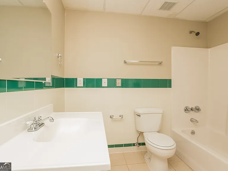90 Observatory Dr — Photo 14