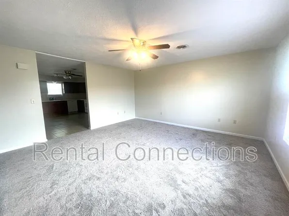 712 Joseph Ln, Herrin, IL 62948