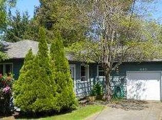 445 NE 7th St, Newport, OR