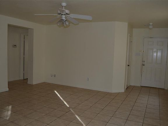 3rd image of 10426 Briar Patch St