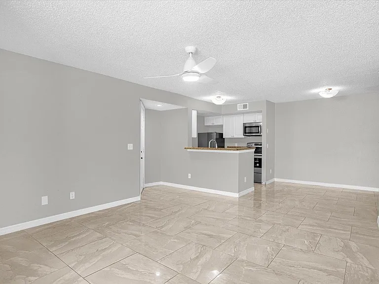 5132 Conroy Rd #928 — Photo 2