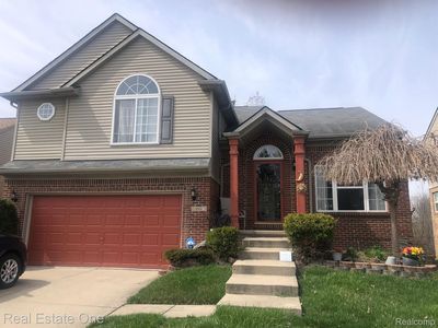 1914 Golfview Ln, Westland, MI, 48186
