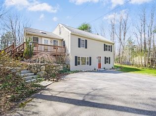 56 Breakneck Rd, Sturbridge, MA 01566