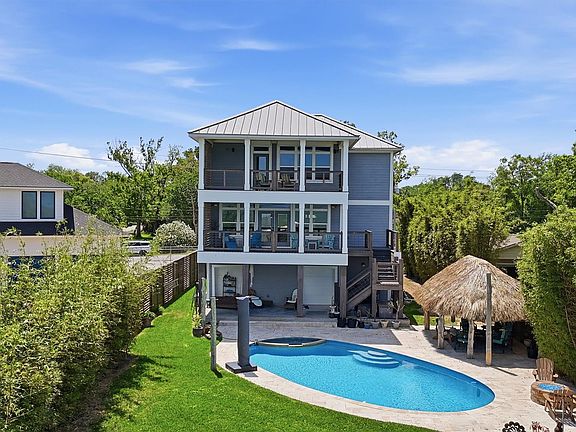 2nd image of 4019 Bayshore Dr