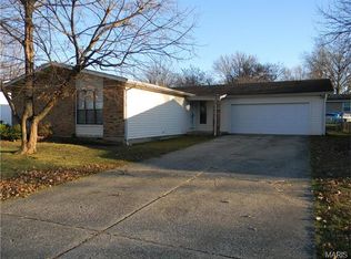 61 Jane Dr, Saint Peters, MO