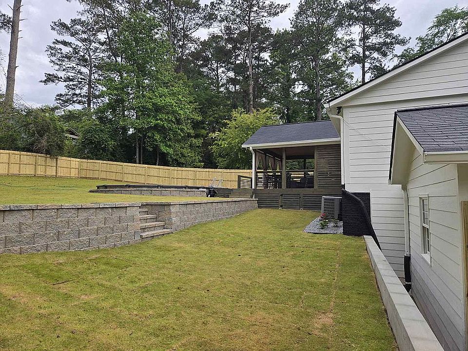 2nd image of 114 Hickory Dr