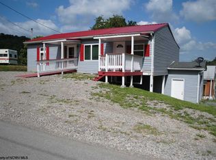 44 Marion St, Belington, WV 26250