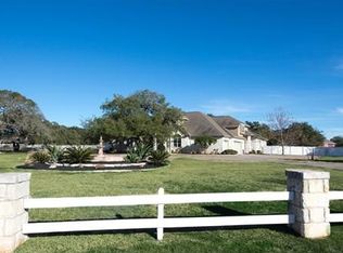 100 Walter Cir, Buda, TX 78610