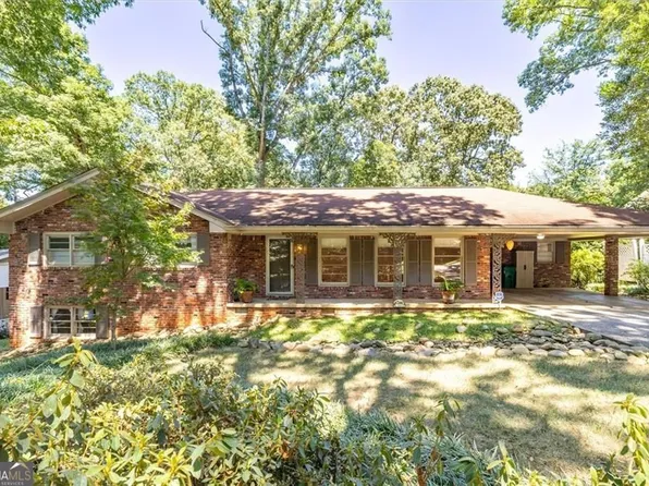 2315 Lavista Woods Dr, Tucker, GA 30084