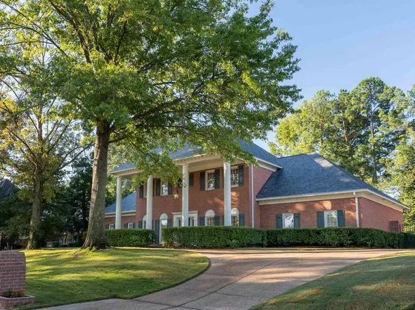 2899 Waterleaf Dr, Germantown, TN 38138