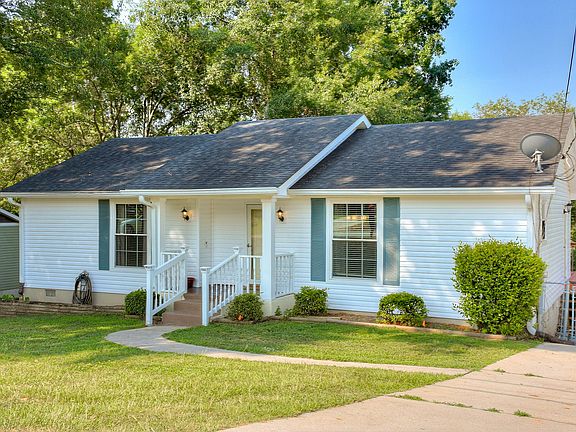 2nd image of 134 Rosemary Ln