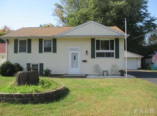 1701 Memorial Dr, Pekin, IL 61554