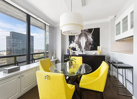 Sold by Warburg | media 11