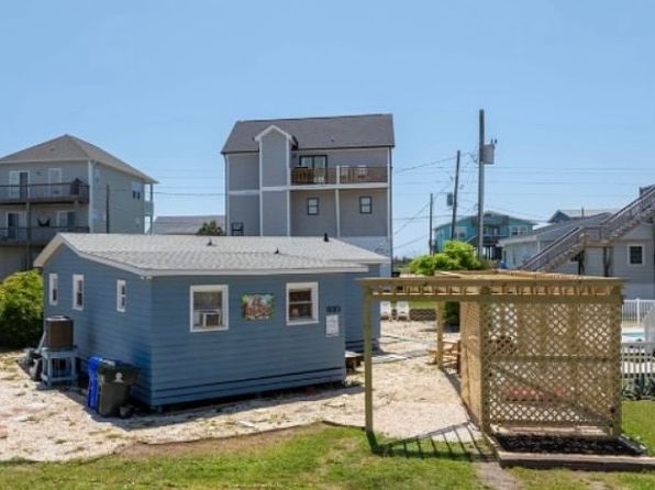 610 N Topsail Dr