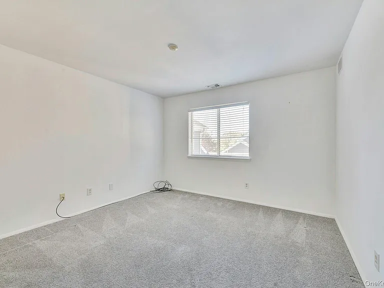 367 Seabreeze Ct — Photo 16