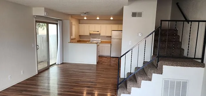 2 bed, 1.0 bath, 1150 sqft, $1,600 — Photo 3