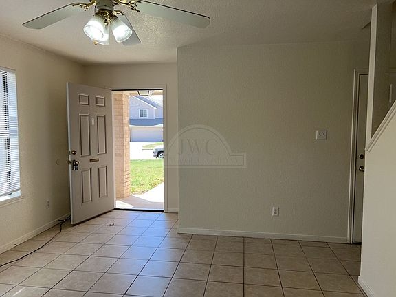 3rd image of 313 Deloris Dr