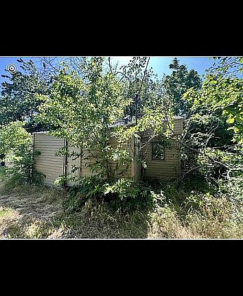 5th image of 2121 NE 14th St