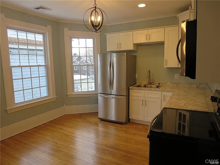 1801 James St #2 — Photo 10