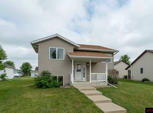 1115 Engesser Ln, Saint Peter, MN 56082