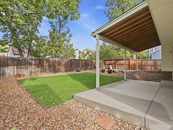 3rd image of 8543 Union Cir