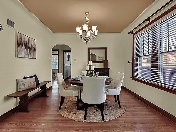 4th image of 4124 Tyrolean Ave